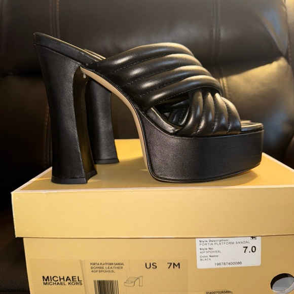 Michael Kors Portia Platform Sandal Black Size 7 Light Use  Great Condition. - Picture 1 of 8